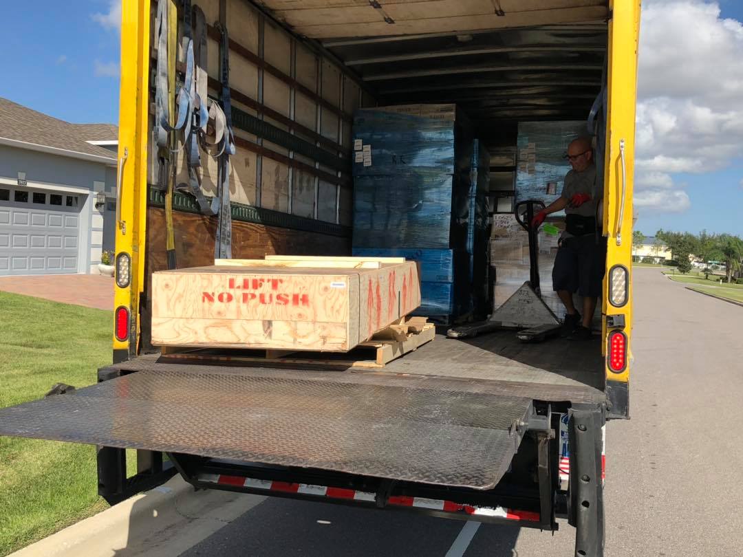 Wings, skins progress and fuselage arrival